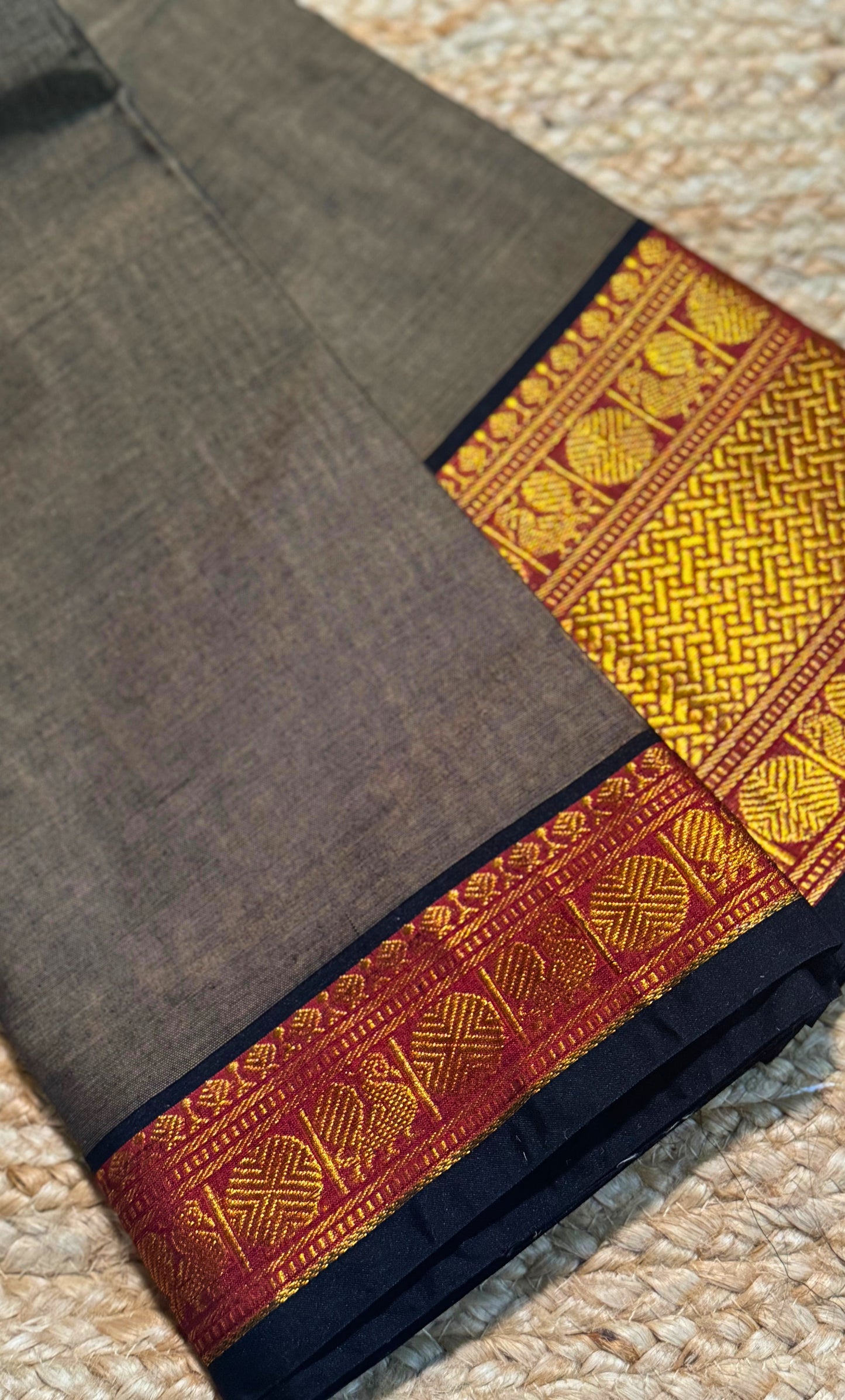 KRISHNAVENI - கிருஷ்ணவேணி (Narayanpet Handloom Pure Cotton)