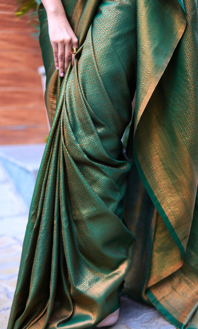 Oviya (Premium Quality Kanjivaram Silk Saree)