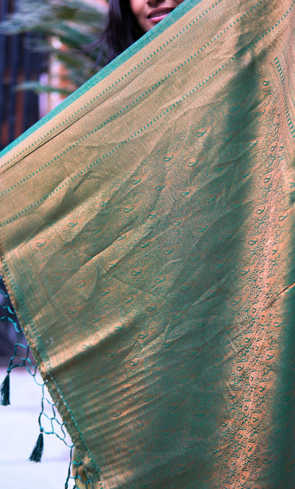 Oviya (Premium Quality Kanjivaram Silk Saree)