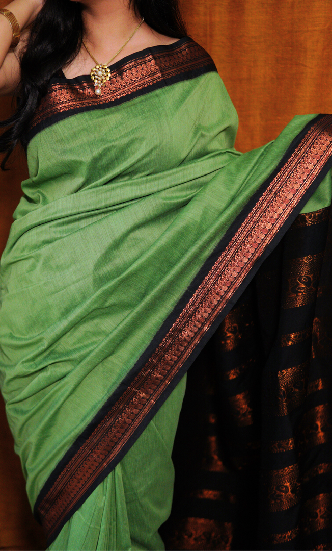 ARINITHI - अरिनिथि (Premium Handloom Gadwal Silk Cotton)