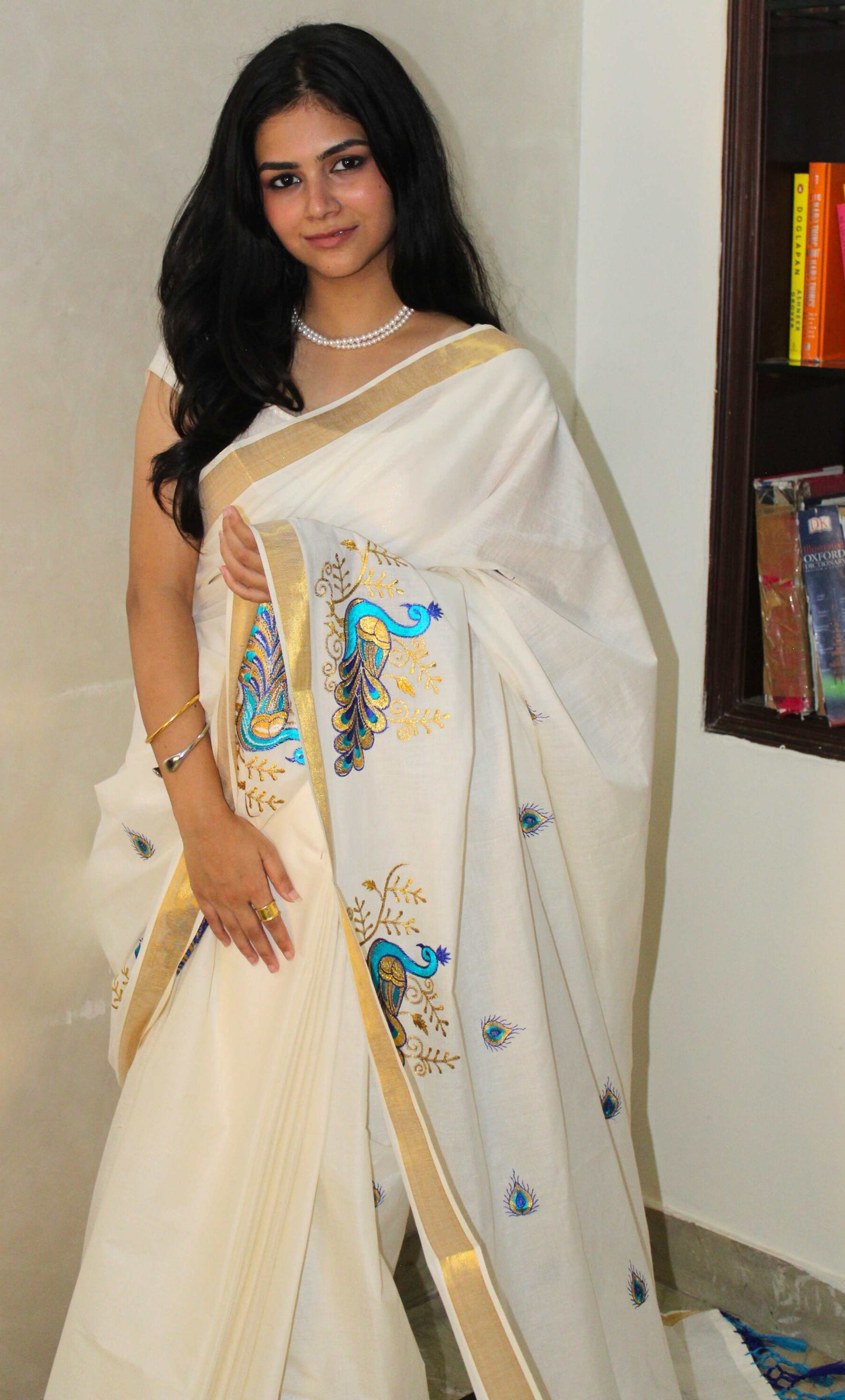 Indhu - ഇന്ദു (Traditional Onam Kasavu Saree)