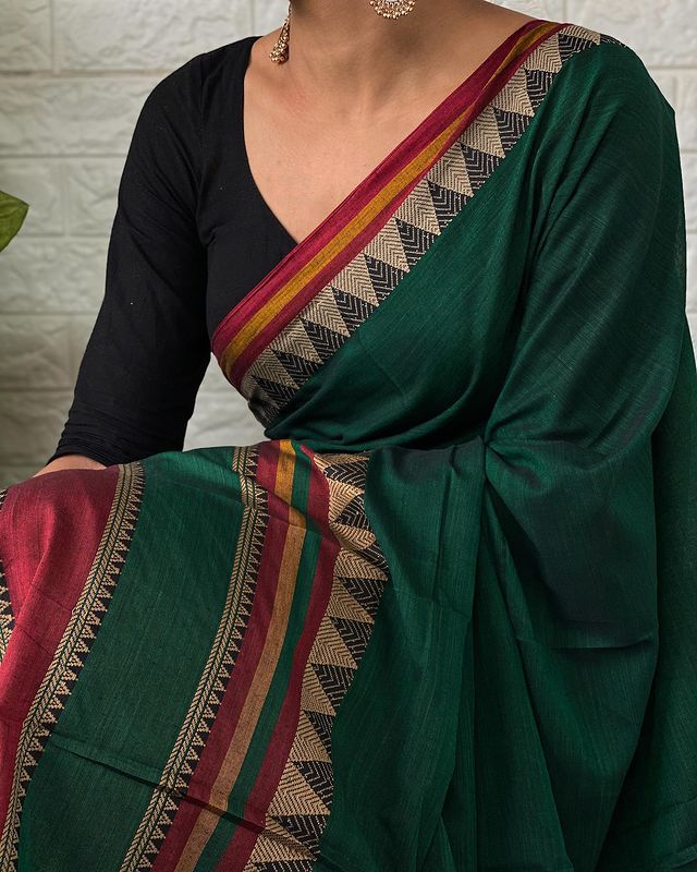 Jayashree - ജയശ്രീ (Narayanpet Handloom Pure Cotton)