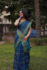 Load image into Gallery viewer, Malli - മല്ലി (Narayanpet Handloom Pure Cotton)
