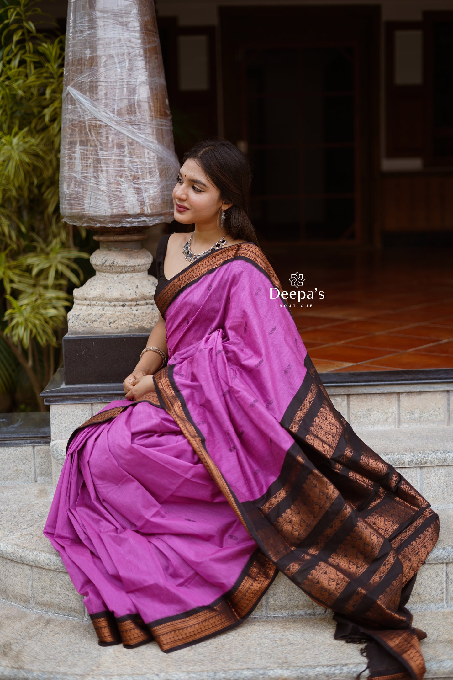 Varnika - വർണ്ണിക (Gadwal Silk Cotton)