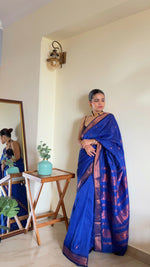 Load image into Gallery viewer, Thaswika - थस्विका (Gadwal Silk Cotton)
