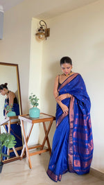 Load image into Gallery viewer, Thaswika - थस्विका (Gadwal Silk Cotton)
