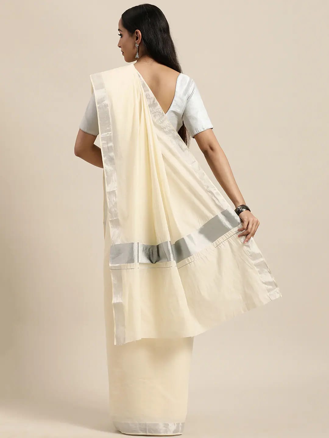 Jamanthi - ജമന്തി (Traditional Onam Kasavu Saree)