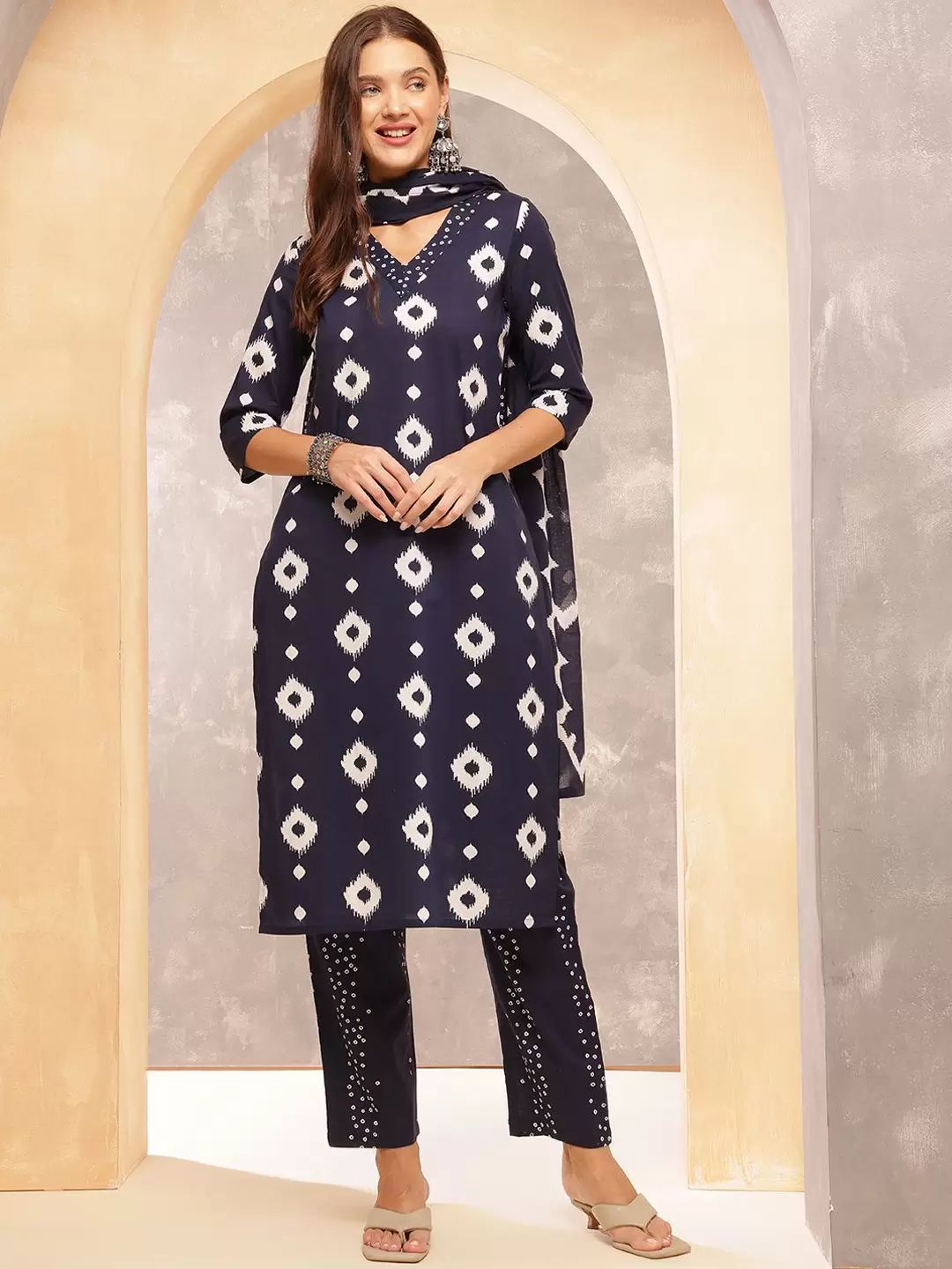 Suri ~ Navy Blue Kurit Set