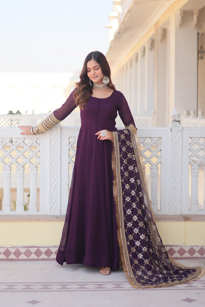 Vihaa~ Gown Set