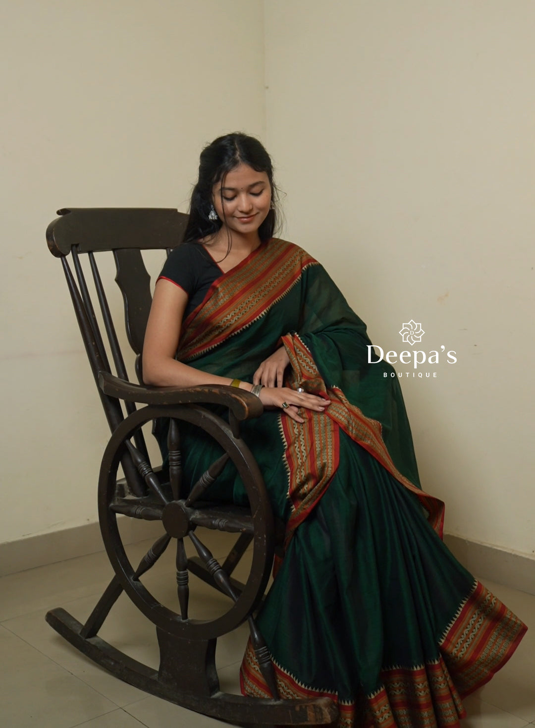 Aakarshika - आकर्षिका (Narayanpet Handloom Pure Cotton)