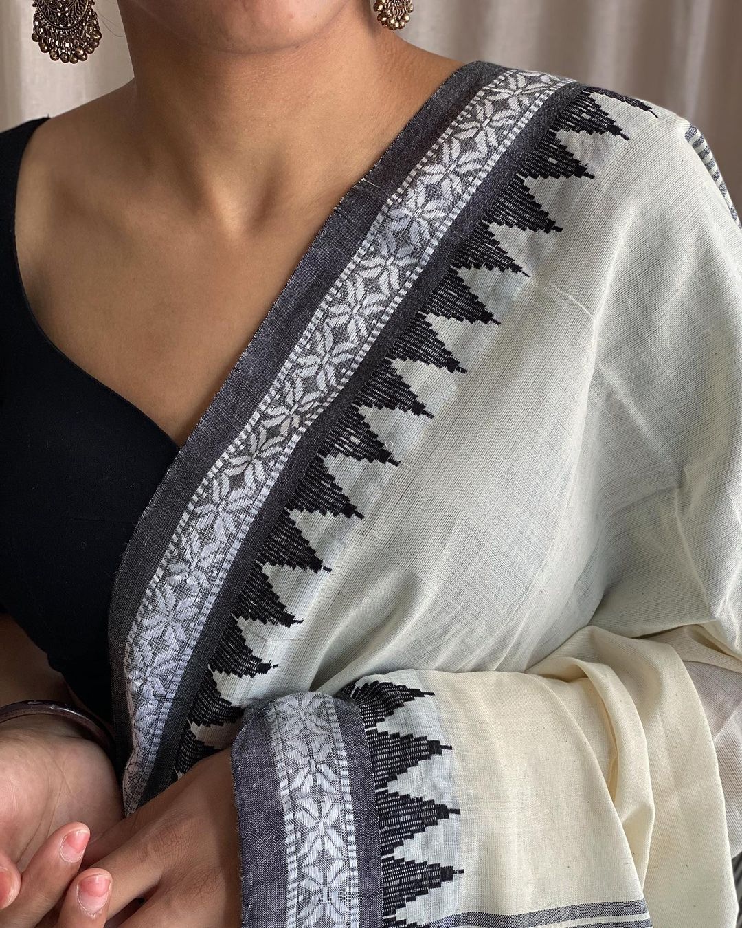 Aakaanksha - आकांक्षा (Premium Khadi Handloom Cotton)